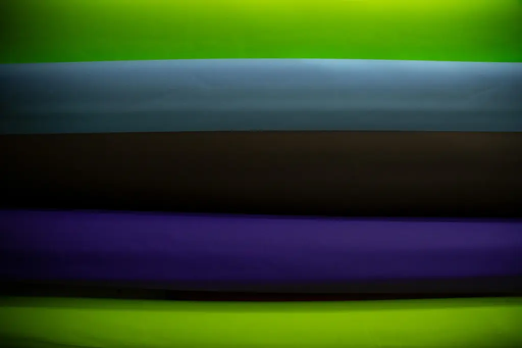 Lona Morral (AMARILLO NEÓN)